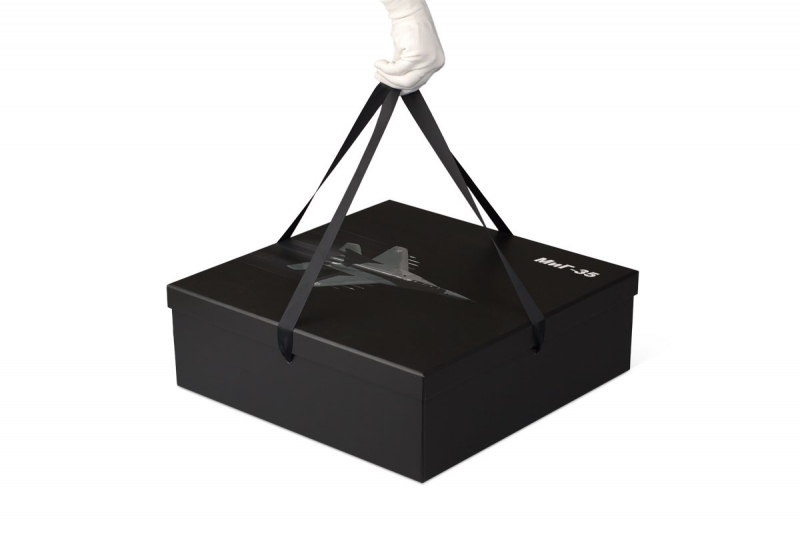 Кашированная коробка крышка-дно для моделей самолёта МИГ-35 в Москве, производство на заказ