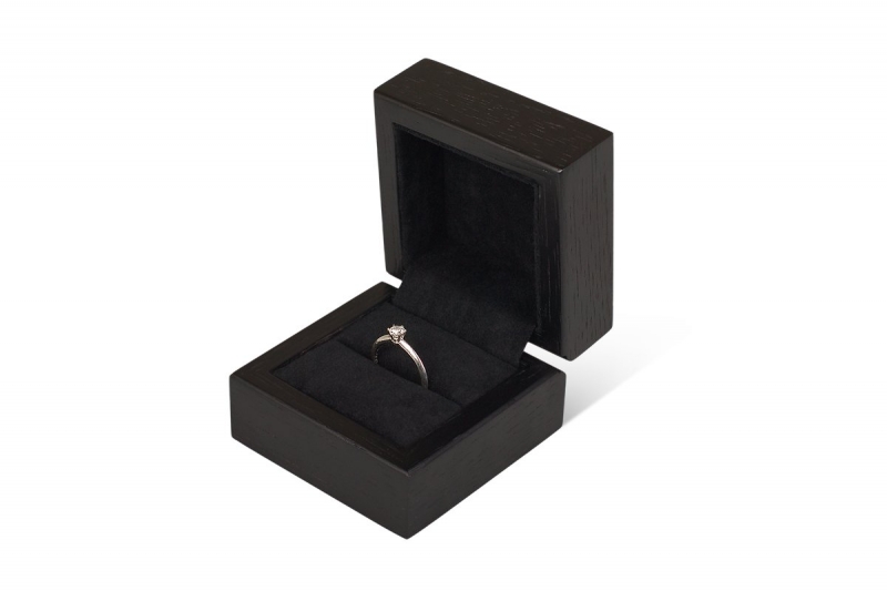 Деревянная шкатулка для колец в Москве, производство на заказ