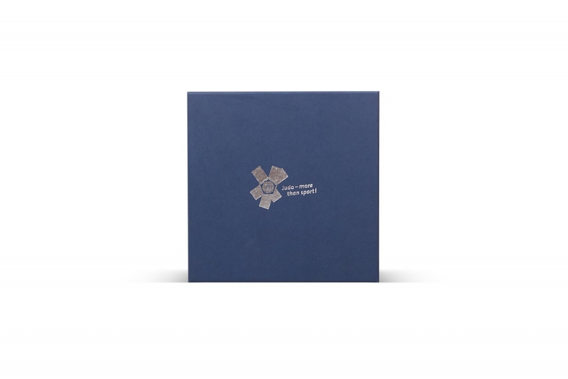 Фирменная коробка крышка-дно для сувенира в Москве, производство на заказ