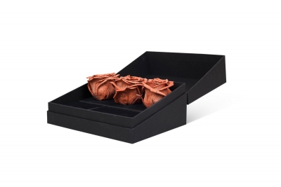 Коробка-шкатулка с ложементом под розы в Москве – производство на заказ