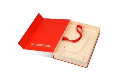 Коробка для подарочного календаря и аксессуаров в Москве – производство на заказ