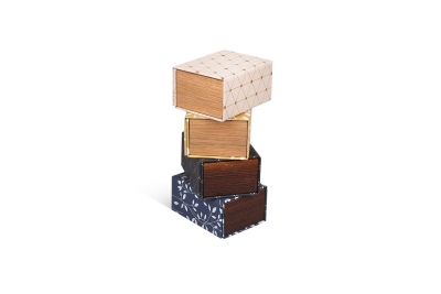 Коробка с деревянными вставками под ювелирные украшения в Москве – производство на заказ