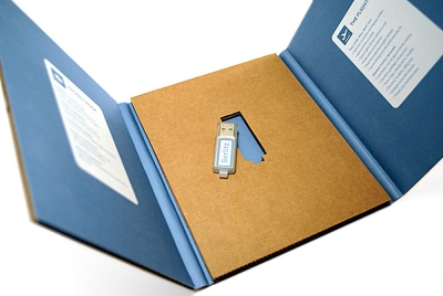 Картонная упаковка для usb-флешки либо электронного ключа в Москве – производство на заказ