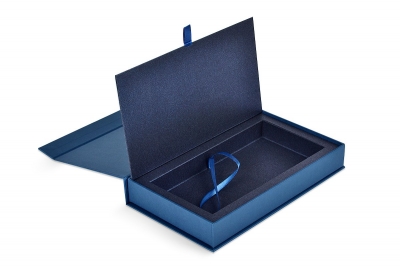 Велкомпак коробка-книжка для пластиковой карты и брошюры в Москве – производство на заказ